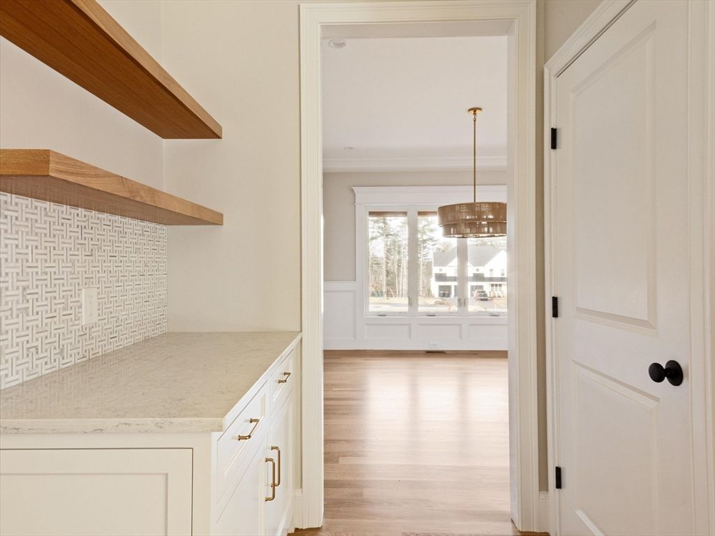 Interior, Pendant Lights, Wood Texture Flooring