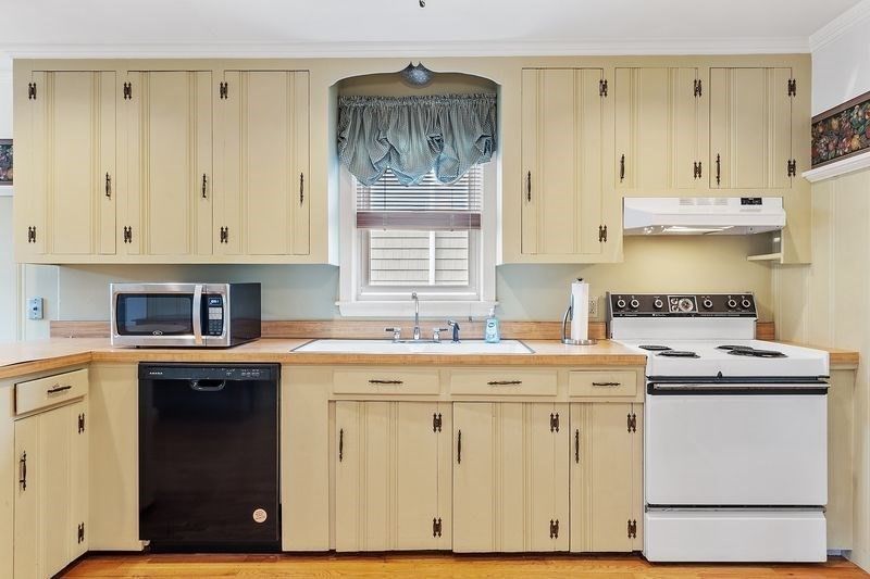 Interior, Kitchen, Wood Texture Flooring
