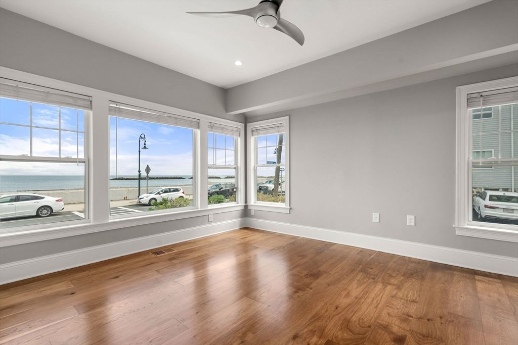 Empty room, Interior, Recessed Lighting, Water, Wood Texture Flooring