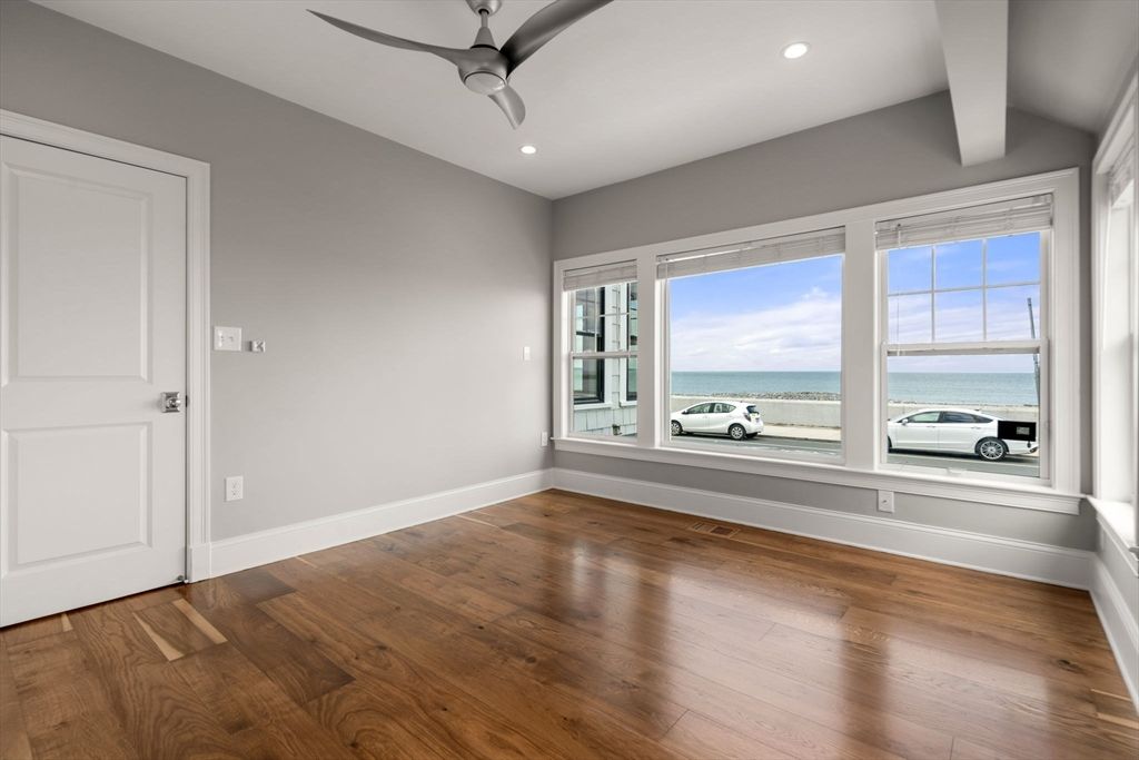 Empty room, Interior, Recessed Lighting, Water, Wood Texture Flooring
