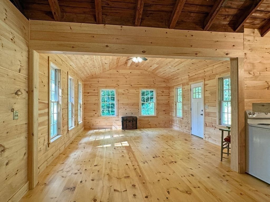 Empty room, Interior, Wooden Beams, Wooden Ceilings, Wood Texture Flooring, Wooden Walls