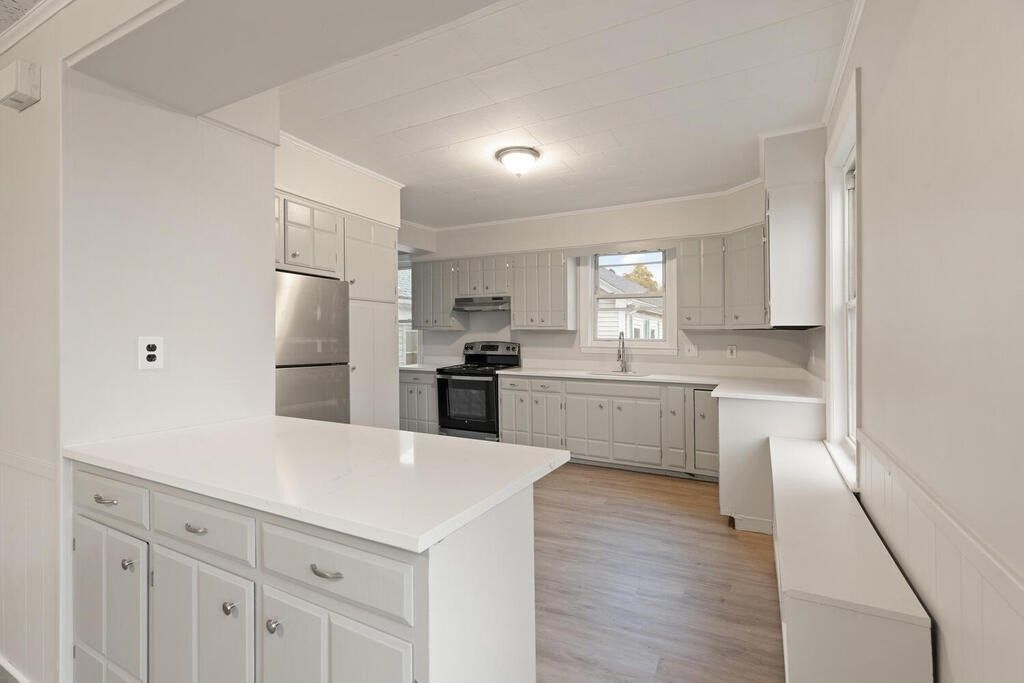 Interior, Kitchen, Stainless Steel Appliances, Wood Texture Flooring