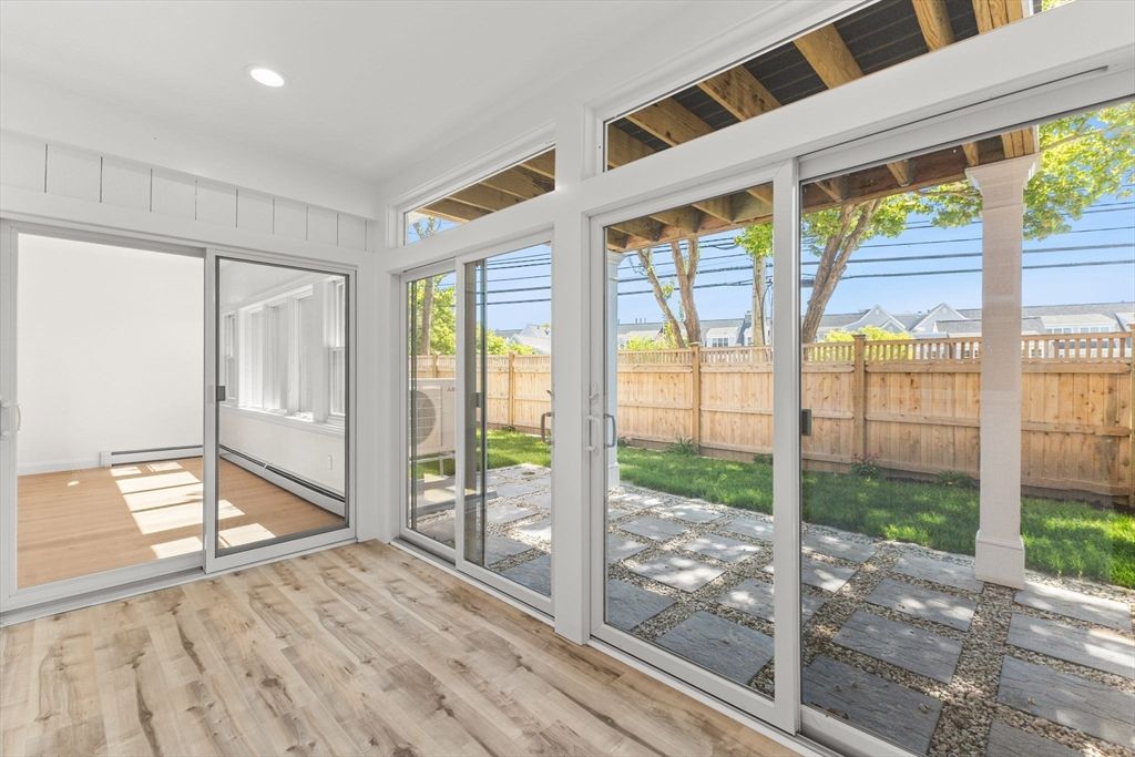Interior, Recessed Lighting, Sun Room, Wood Texture Flooring