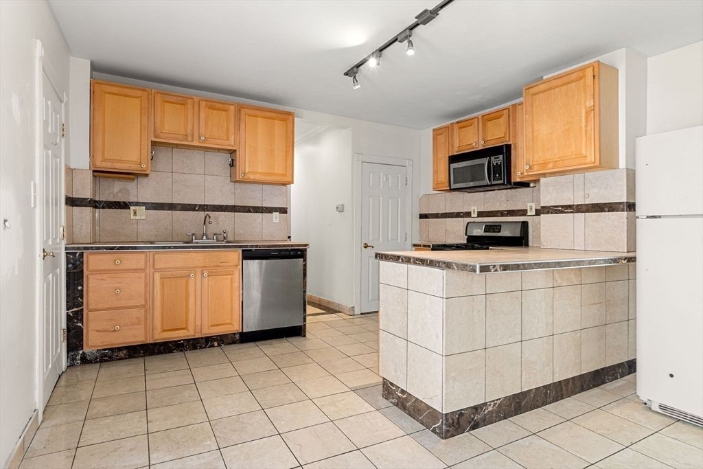 Interior, Kitchen, Stainless Steel Appliances