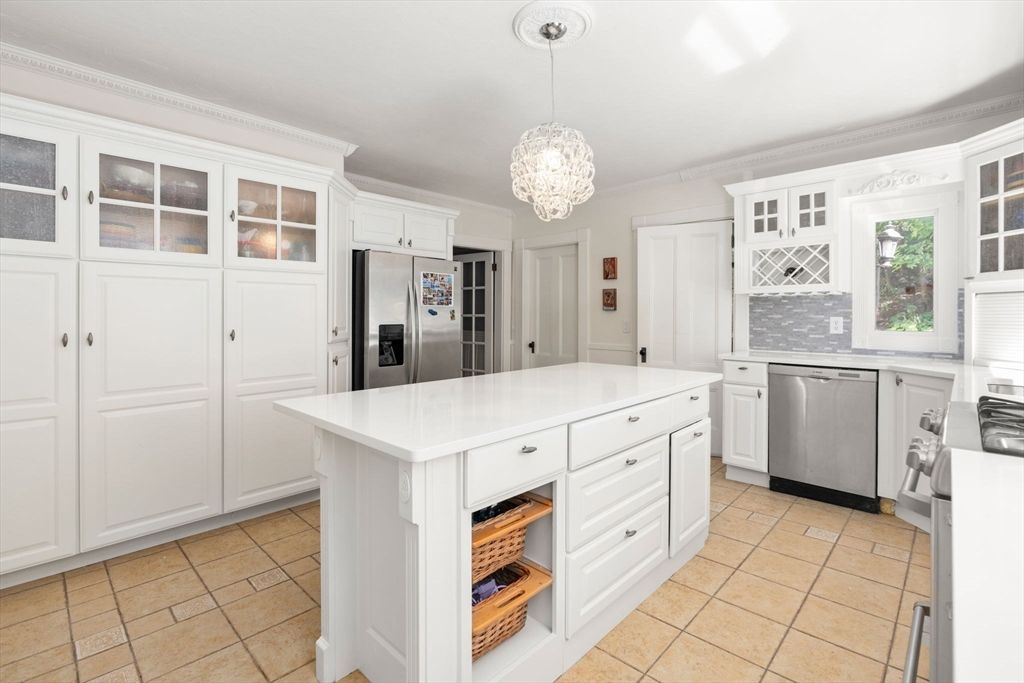 Interior, Kitchen, Pendant Lights, Stainless Steel Appliances
