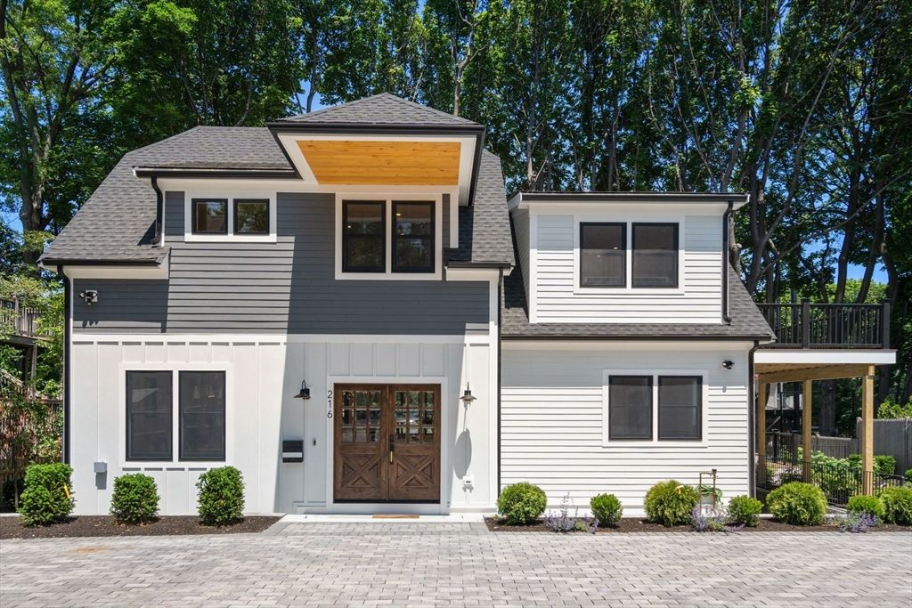 Exterior, Facade, Farmhouse