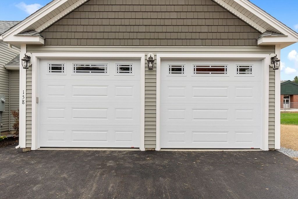 Detached Garage, Exterior