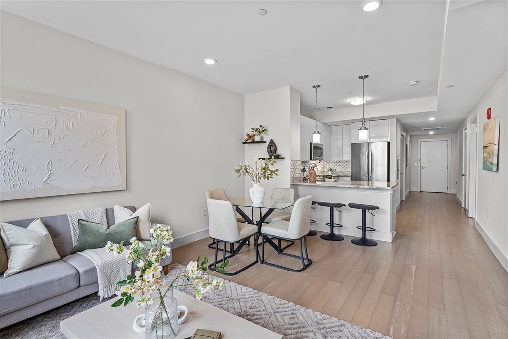 Dining room, Interior, Kitchen, Living room, Pendant Lights, Recessed Lighting, Stainless Steel Appliances, Wood Texture Flooring