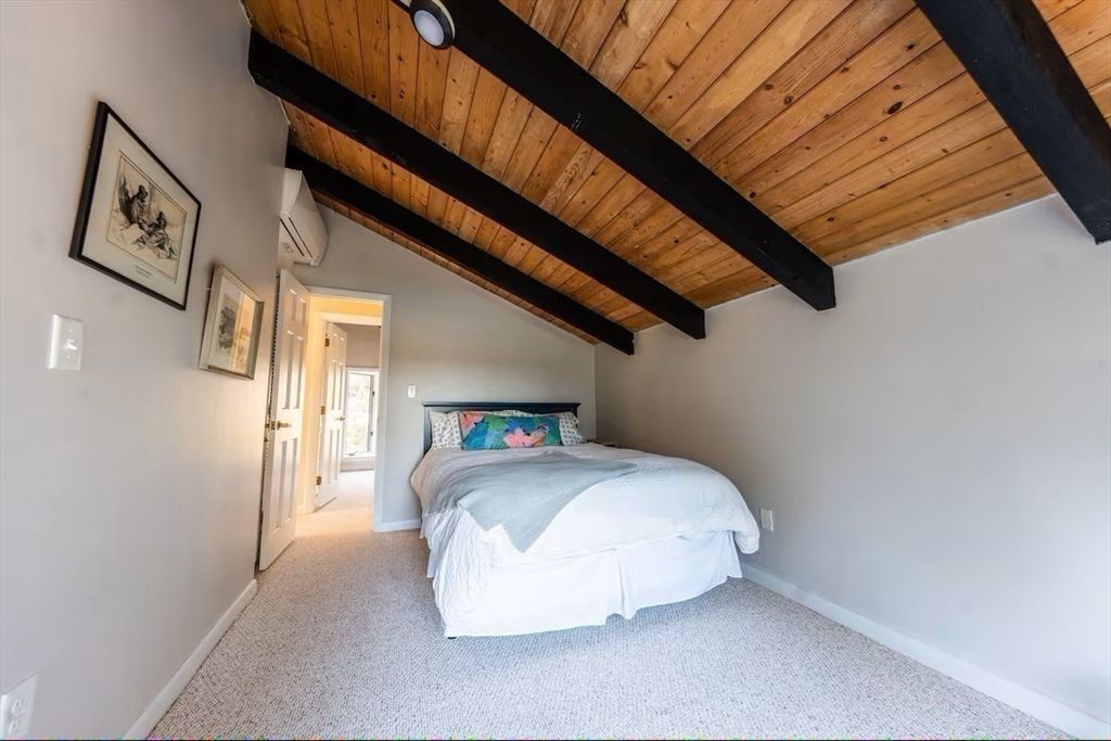 Bedroom, Interior, Wooden Beams, Wooden Ceilings