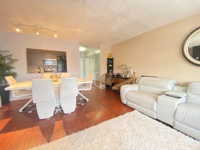 Dining room, Interior, Kitchen, Living room, Stainless Steel Appliances, Wood Texture Flooring