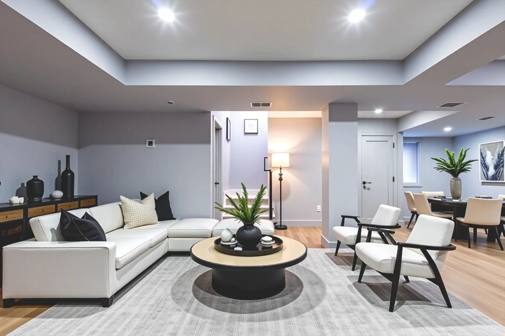 Dining room, Interior, Living room, Recessed Lighting, Wood Texture Flooring