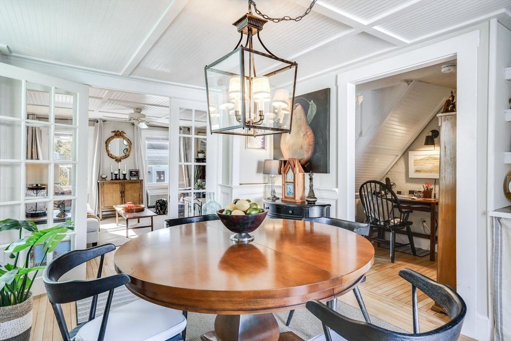 Dining room, Interior, Wood Texture Flooring