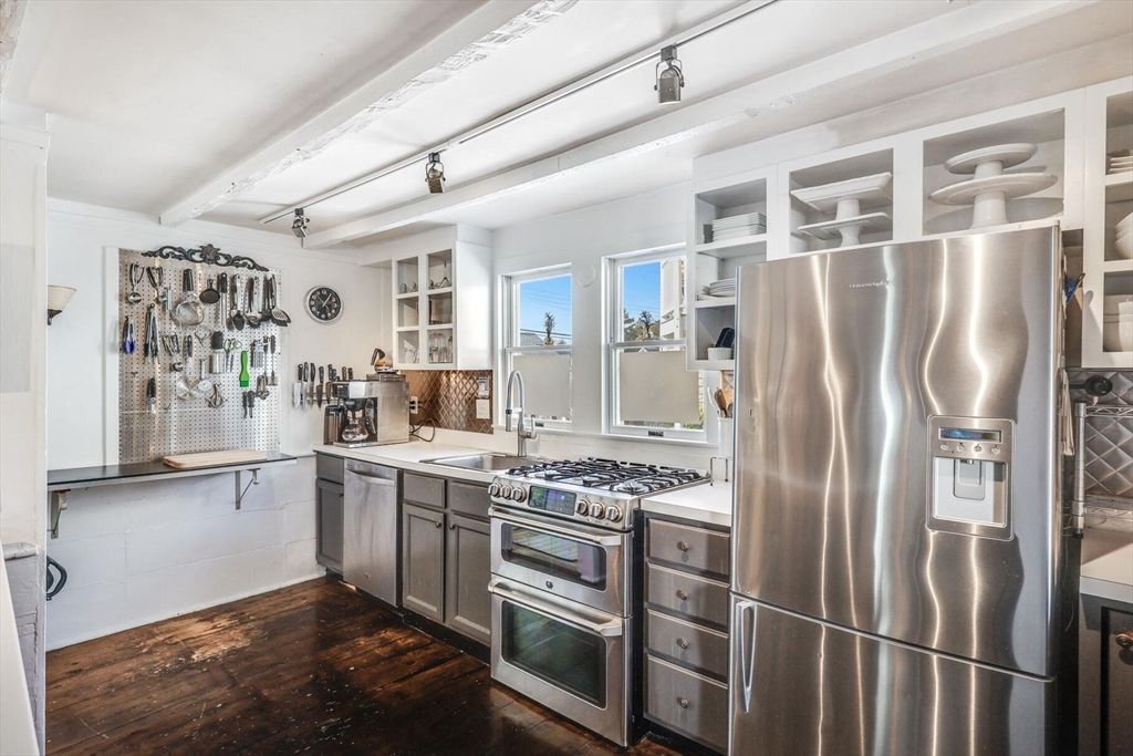 Interior, Kitchen, Stainless Steel Appliances, Wood Texture Flooring