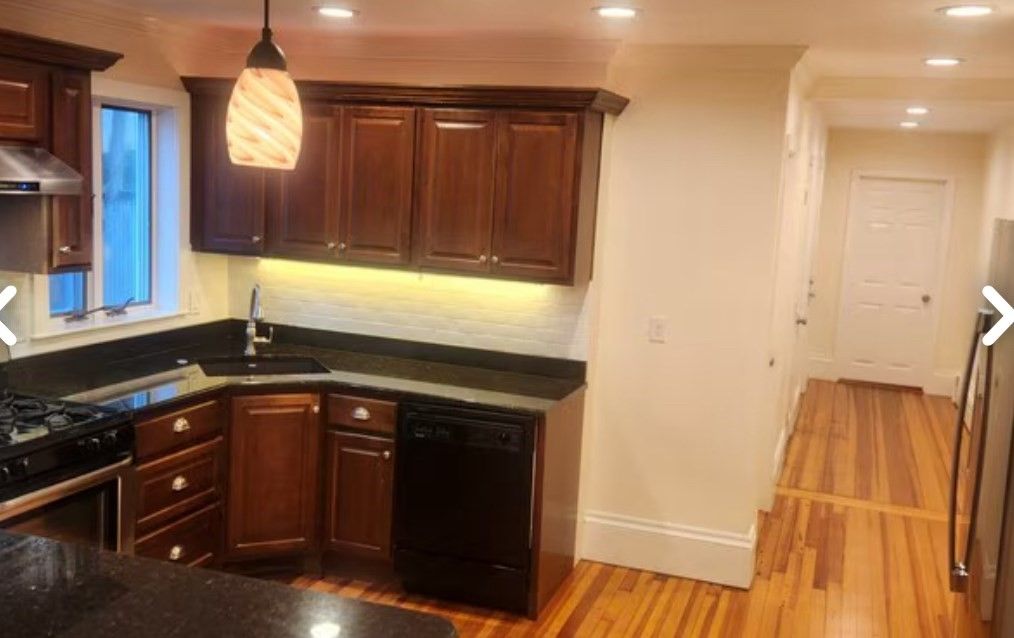 Interior, Kitchen, Pendant Lights, Recessed Lighting, Wood Texture Flooring