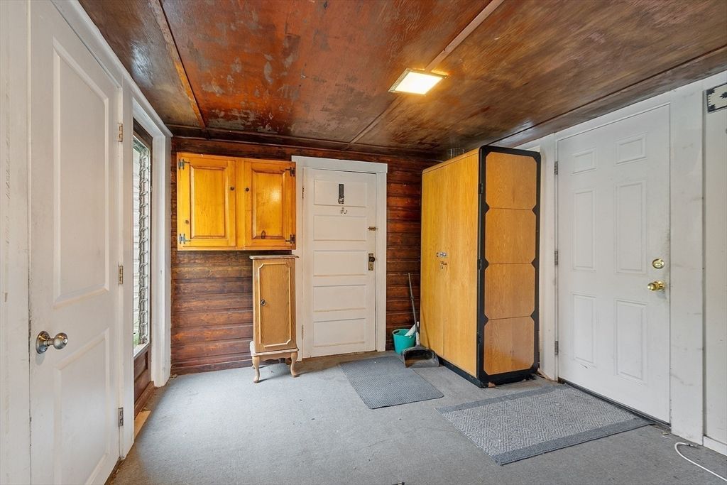 Interior, Recessed Lighting, Wooden Ceilings, Wooden Walls