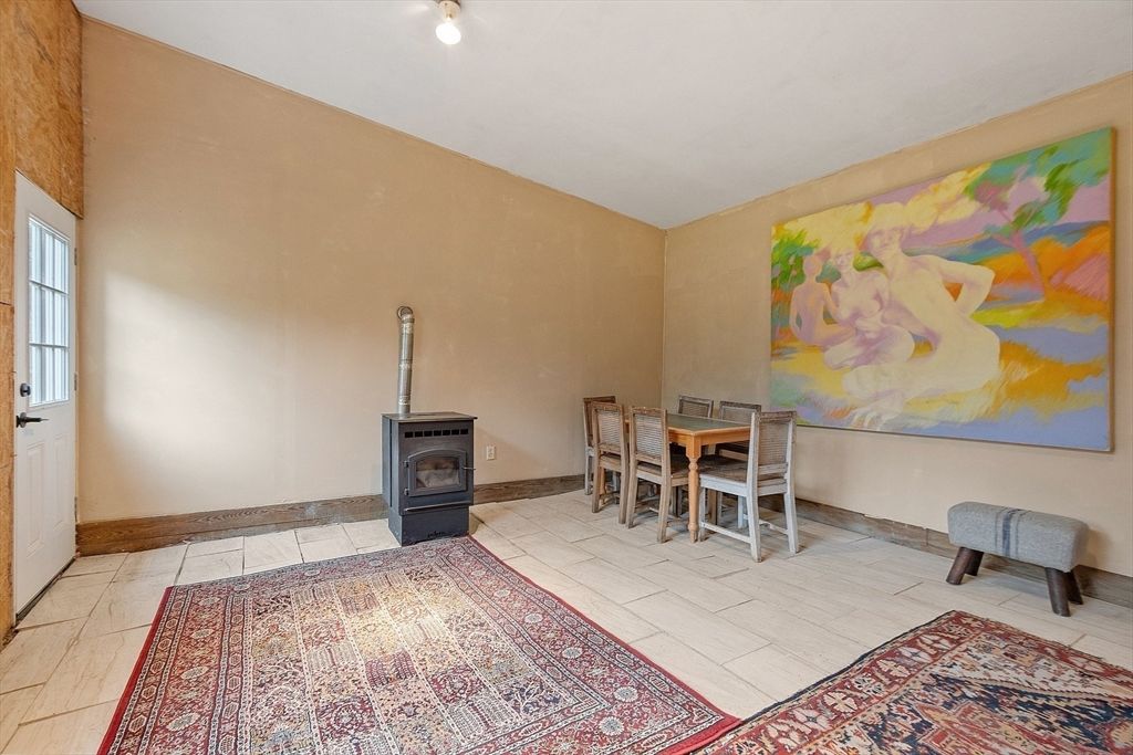 Dining room, Fireplace, Interior