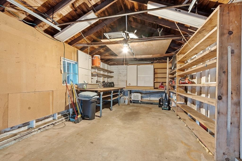 Interior, Wooden Beams