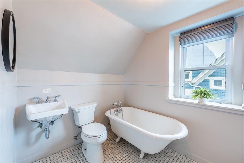 Bathroom, Free Standing Baths, Interior