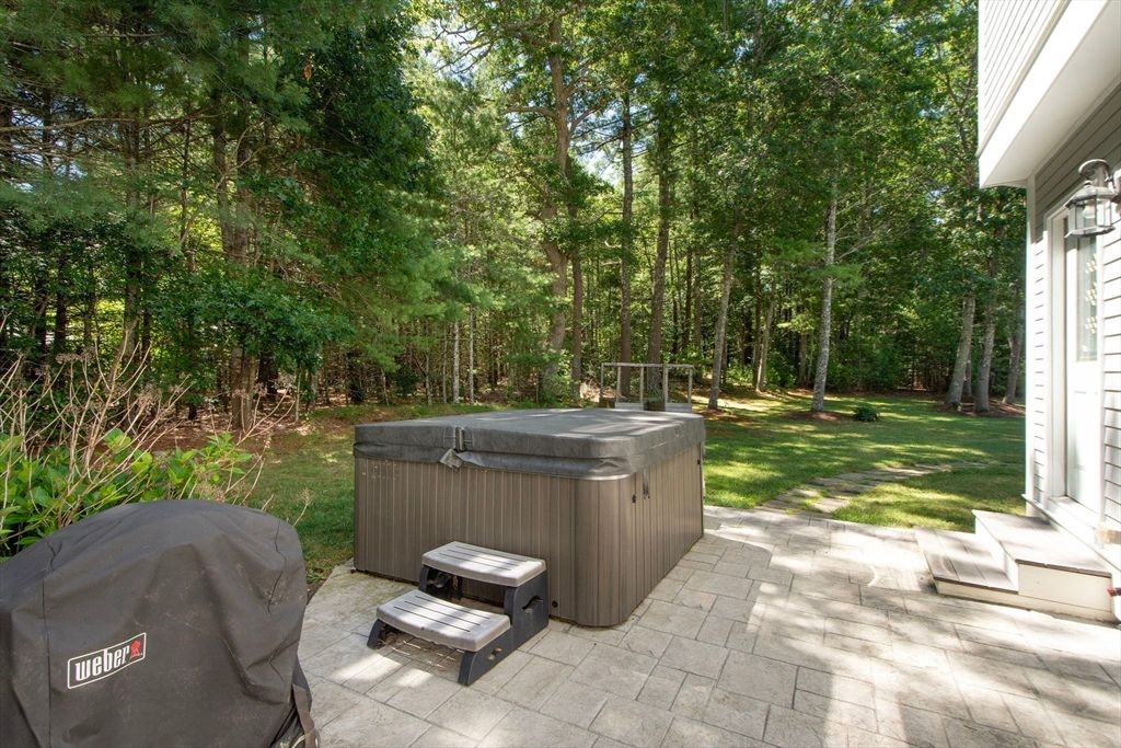 Exterior, Hot Tub