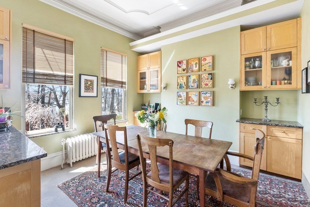 Dining room, Interior