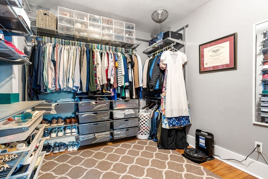 Interior, Walk-in Closets