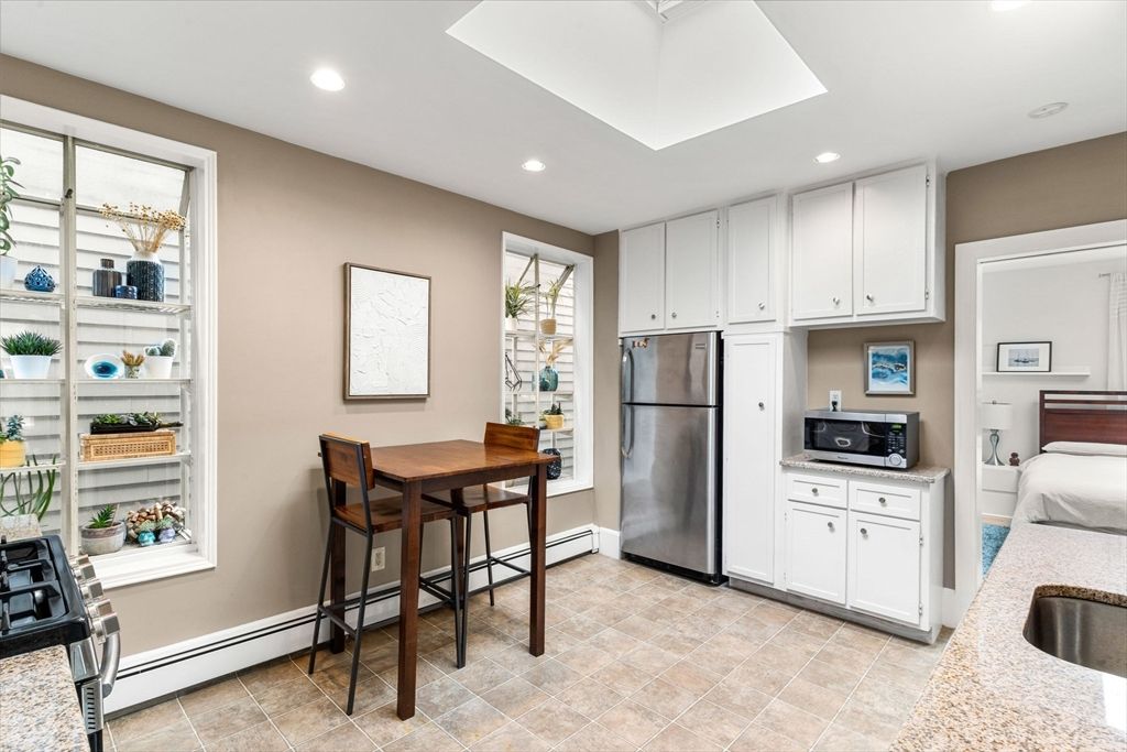Bedroom, Interior, Kitchen, Recessed Lighting