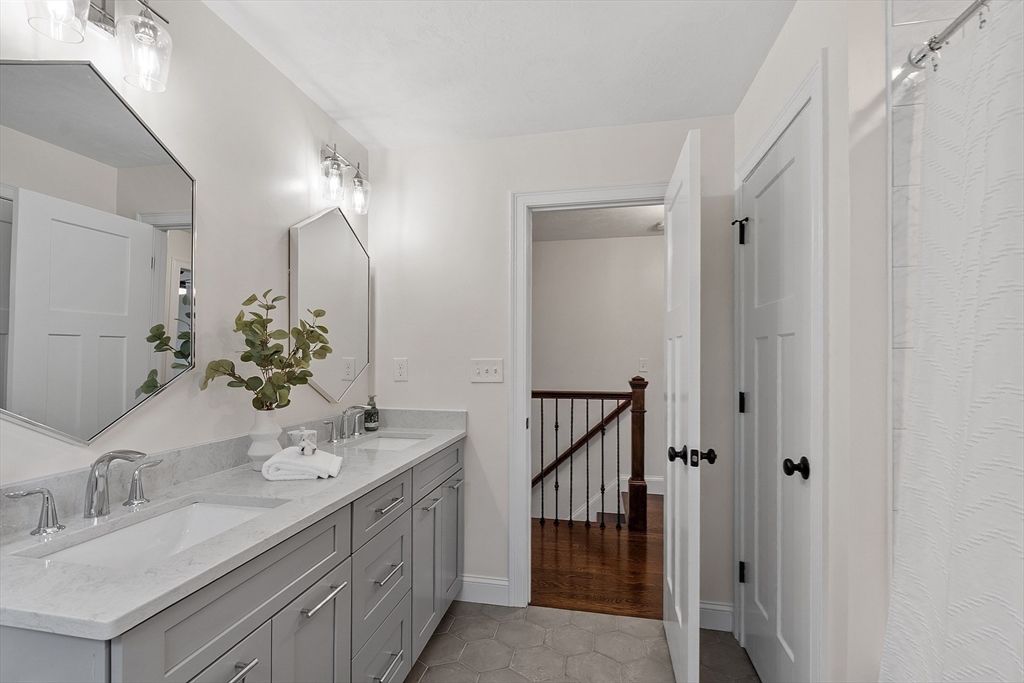 Bathroom, Dual Sink Vanities, Interior, Wood Texture Flooring