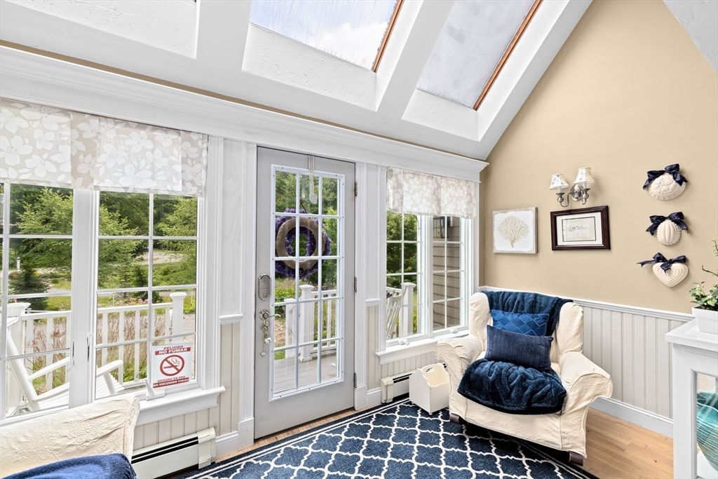 Interior, Sun Room, Wood Texture Flooring