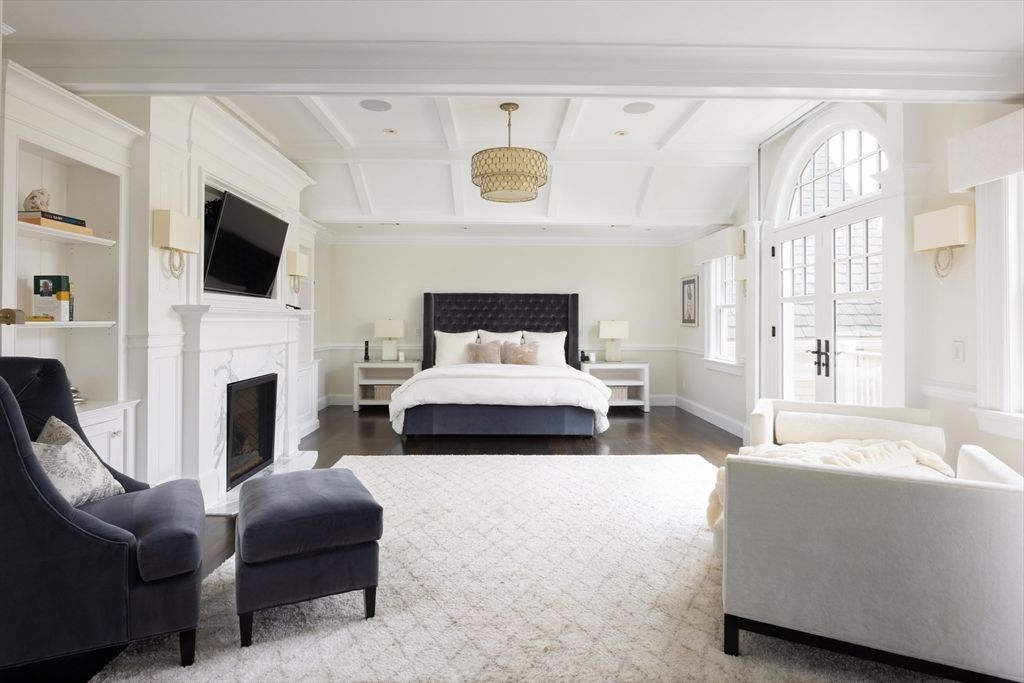 Bedroom, Fireplace, Interior, Pendant Lights, Recessed Lighting, Wood Texture Flooring