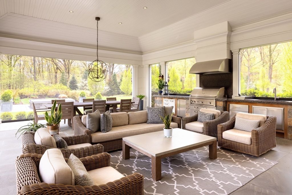 Chandelier, Dining room, Interior, Living room, Pendant Lights, Recessed Lighting