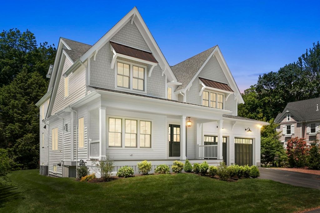 Attached, Exterior, Facade, Farmhouse
