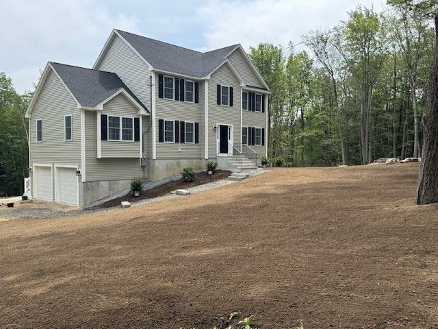 Attached, Exterior, Facade, Farmhouse