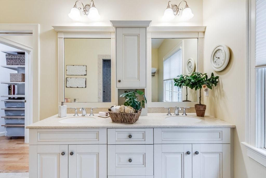 Bathroom, Dual Sink Vanities, Interior, Wood Texture Flooring