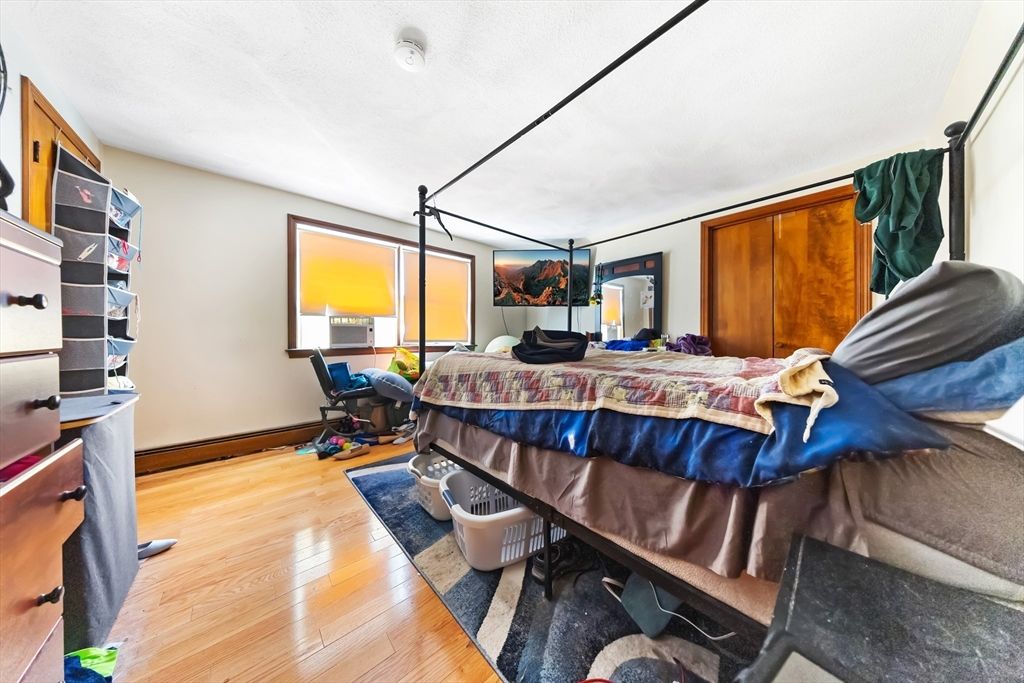 Bedroom, Fitness Equipment, Interior, Wood Texture Flooring