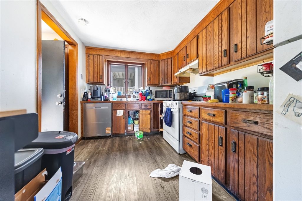 Interior, Kitchen, Wood Texture Flooring