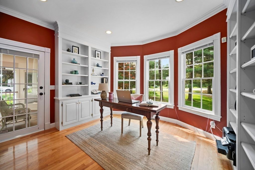 Home Office, Interior, Recessed Lighting, Wood Texture Flooring
