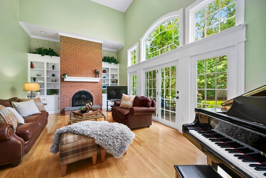 Fireplace, Interior, Living room, Piano, Stone Walls, Wood Texture Flooring