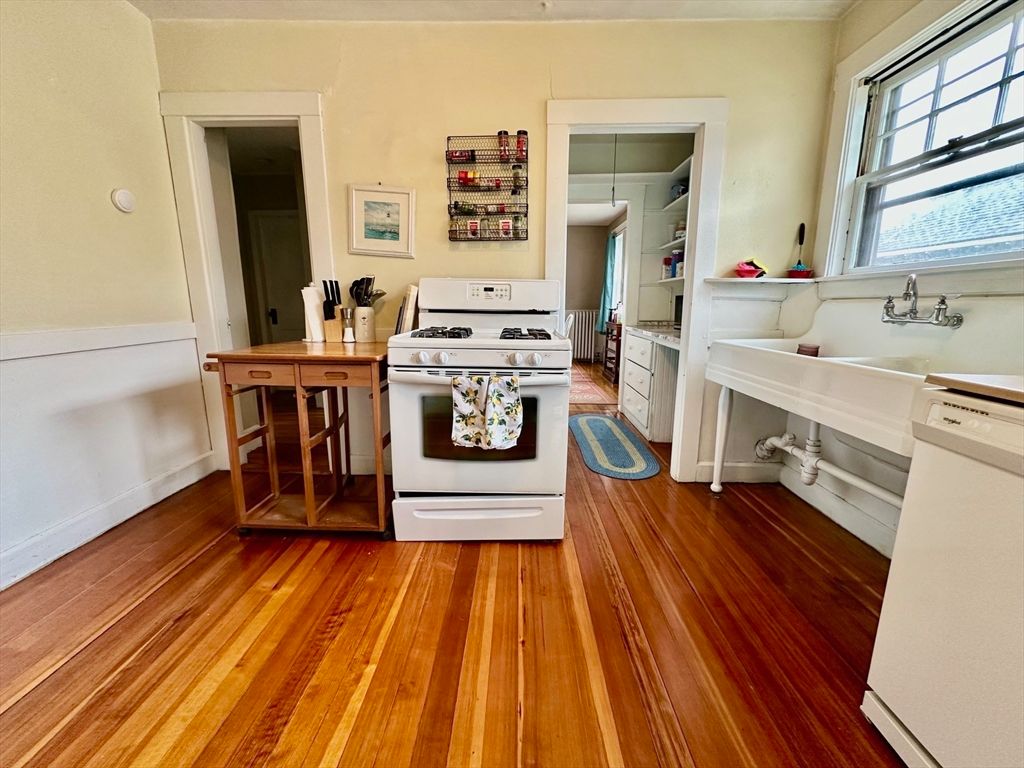Interior, Kitchen, Wood Texture Flooring