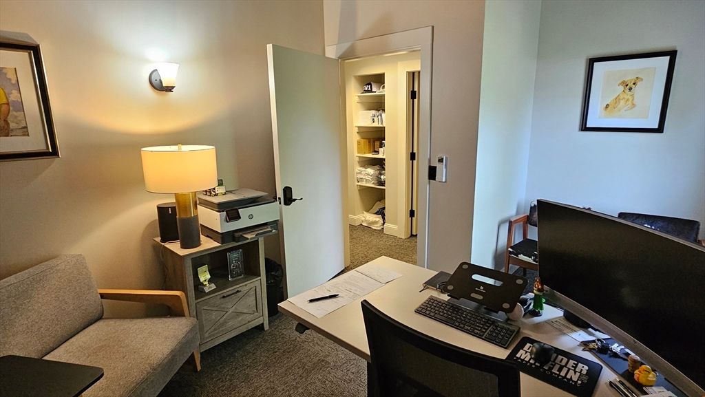Home Office, Interior