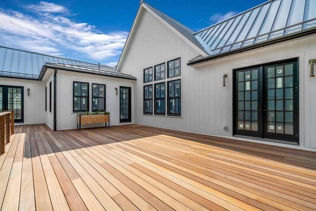 Exterior, Wood Texture Flooring