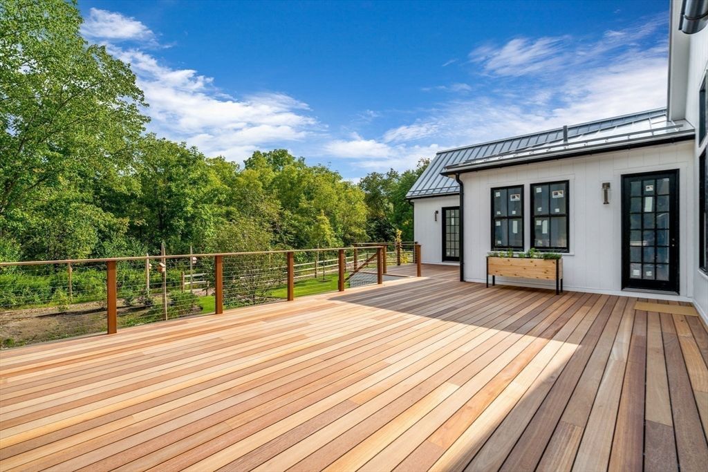 Exterior, Wood Texture Flooring