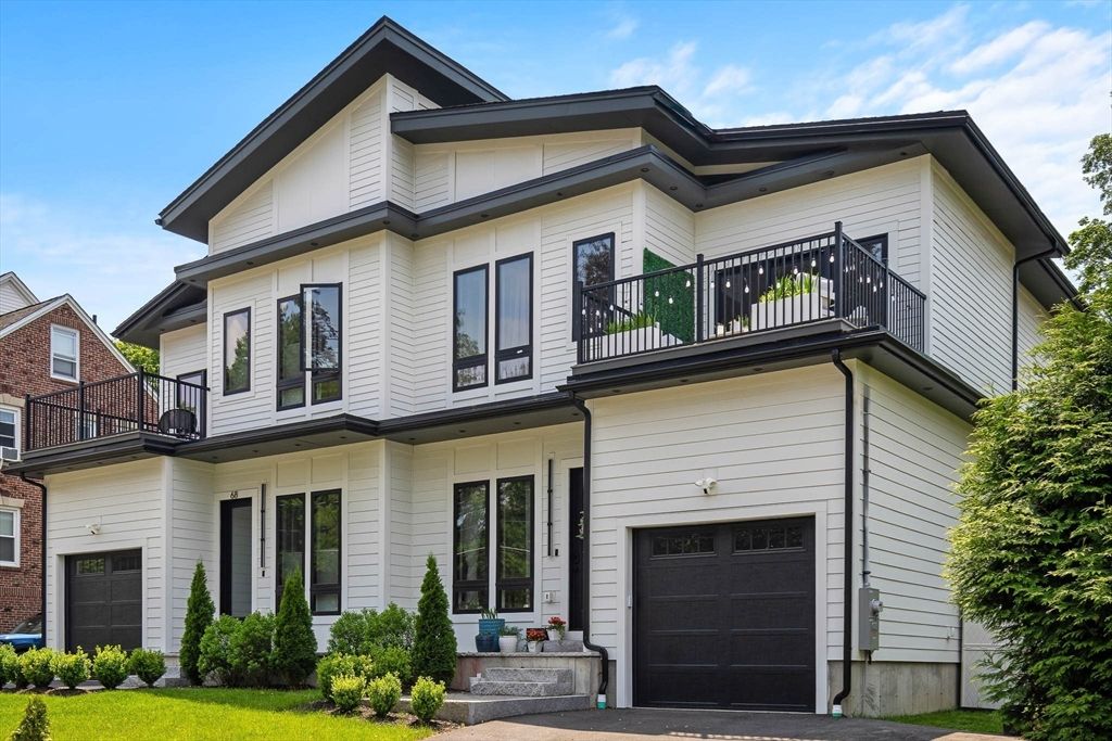 Attached, Exterior, Facade, Farmhouse