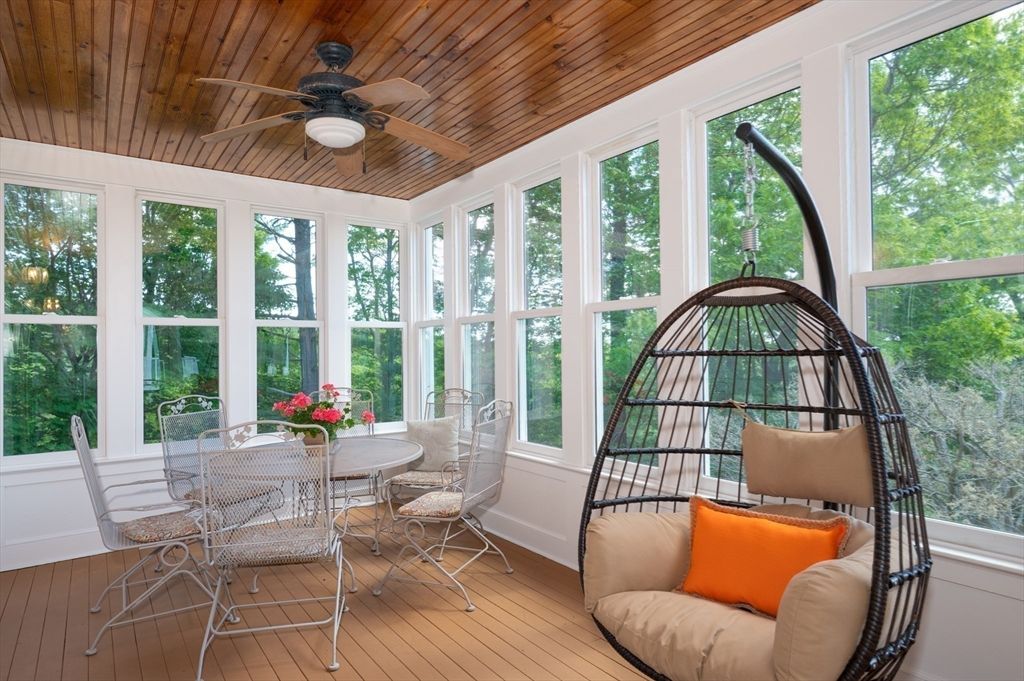 Dining room, Interior, Sun Room, Wooden Ceilings, Wood Texture Flooring
