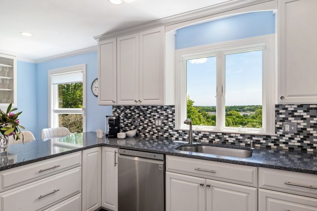 Dining room, Interior, Kitchen, Recessed Lighting