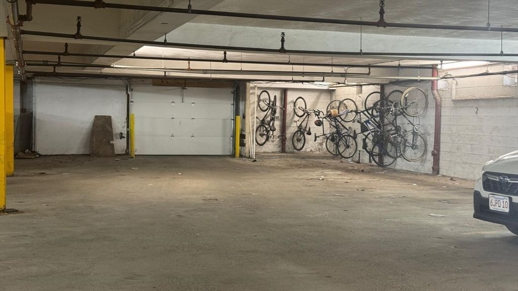 Garage, Interior