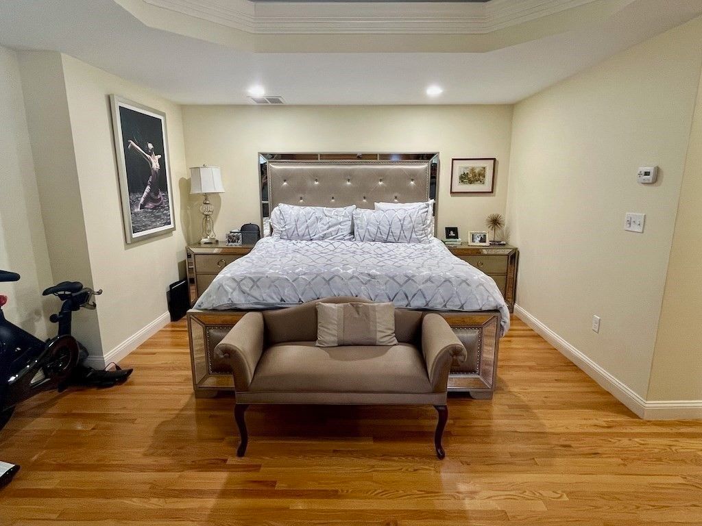 Bedroom, Fitness Equipment, Interior, Recessed Lighting, Wood Texture Flooring