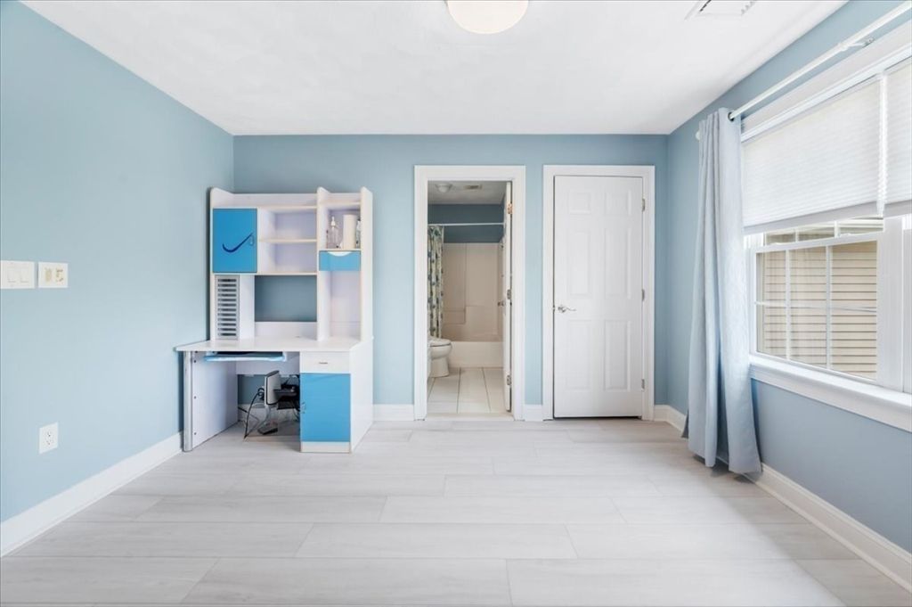 Bathroom, Home Office, Interior