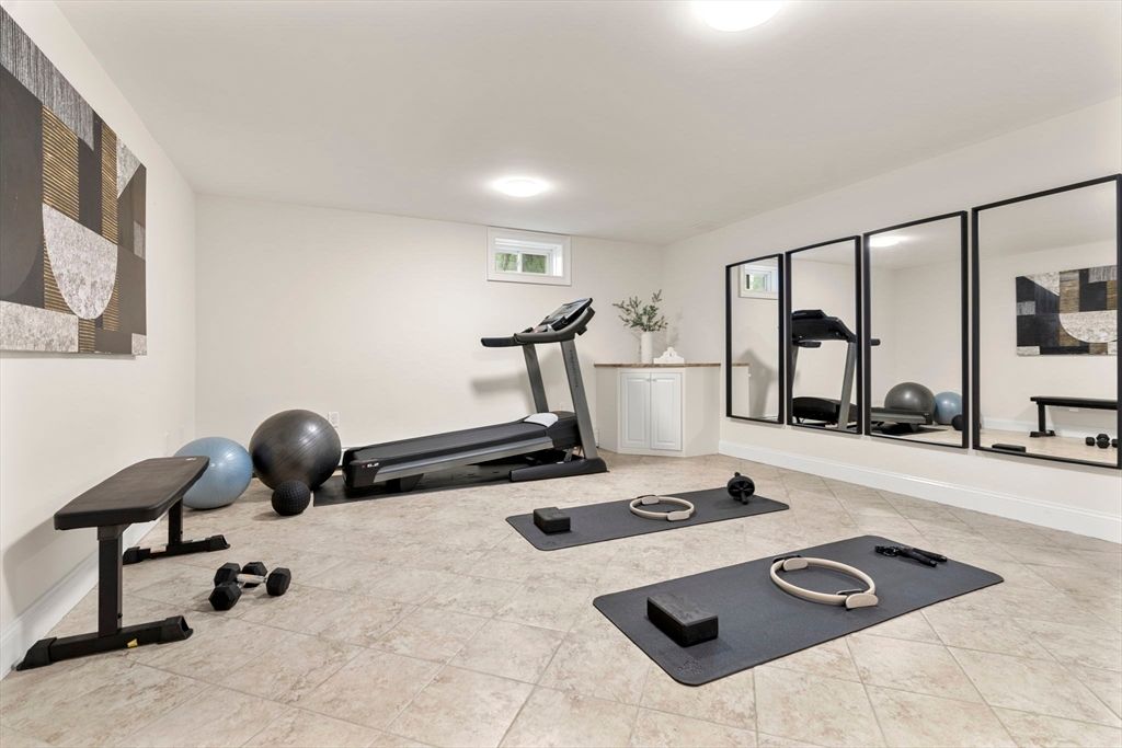 Fitness Equipment, Interior, Recessed Lighting