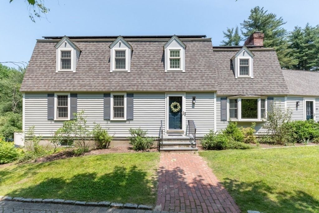 Exterior, Facade, Cape Cod