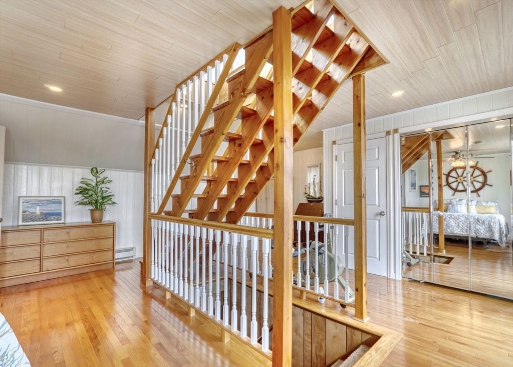 Interior, Recessed Lighting, Wooden Ceilings, Wood Texture Flooring